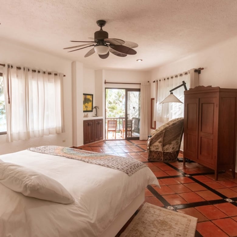 6-Bedroom Beachfront Villa in Akumal