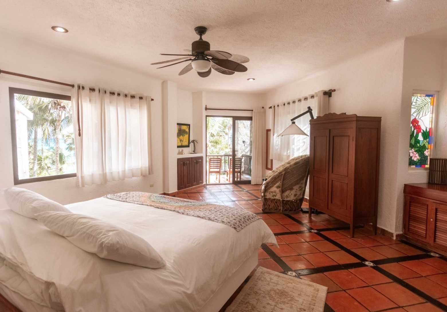 6-Bedroom Beachfront Villa in Akumal