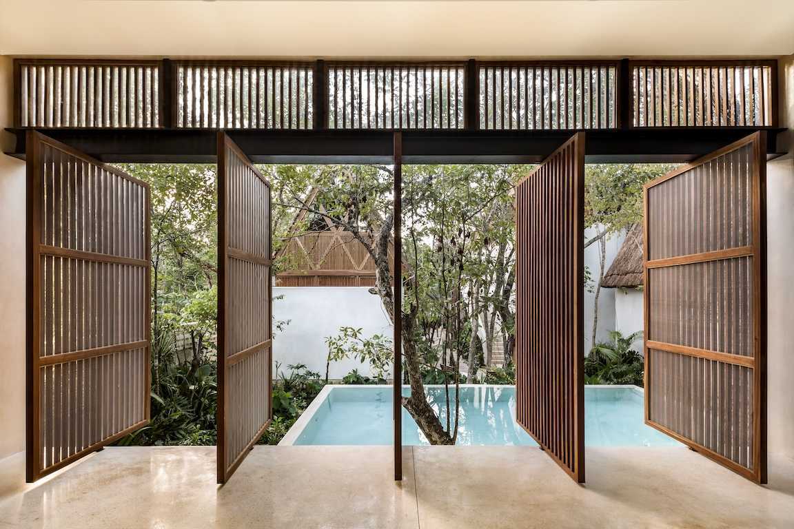 Cantilevered Yoga _ Social Space by Cesar Bejar Jungle Keva: Boutique Hotel with 5 lodges in Tulum