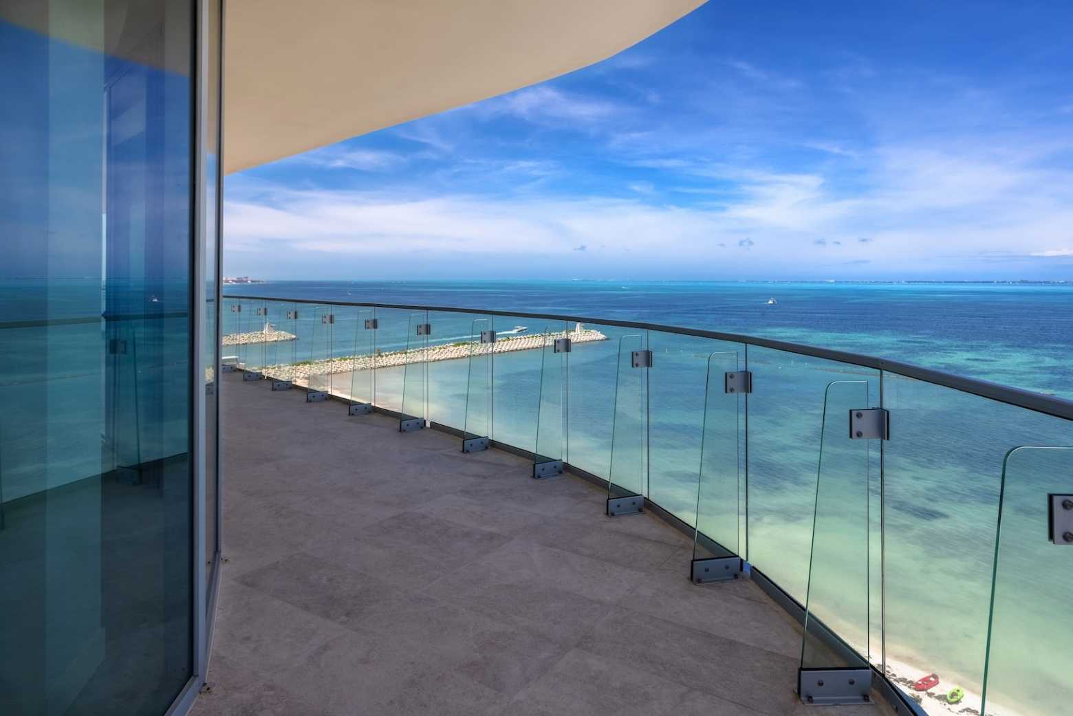SLS Beach: 4-Bedroom Beachfront Residence in Cancún