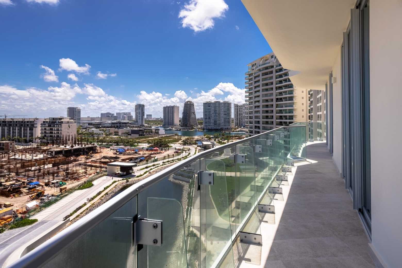 SLS Beach: 4-Bedroom Beachfront Residence in Cancún