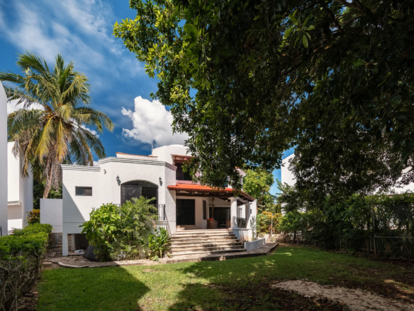 4–Bedroom Hacienda