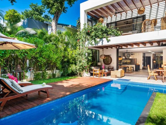 5-Bedroom Villa for sale Playacar Phase II Playa del Carmen
