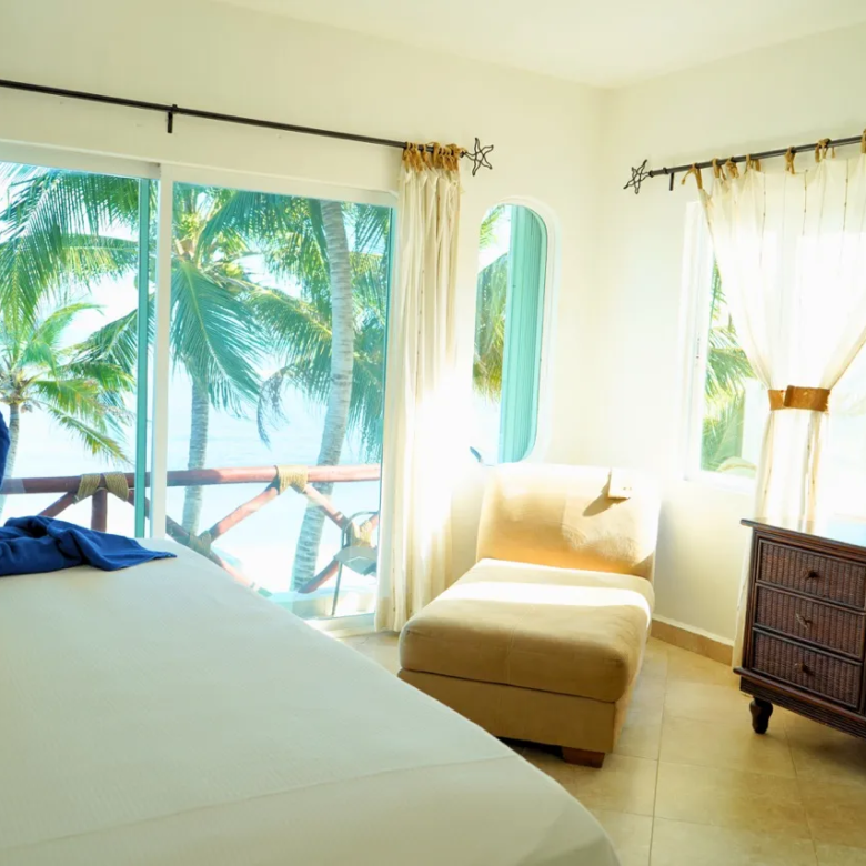 4-Bedroom Beachfront Villa in Puerto Morelos