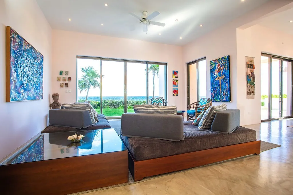 Beachfront 8-Bedroom Villa in Akumal, Punta Sur