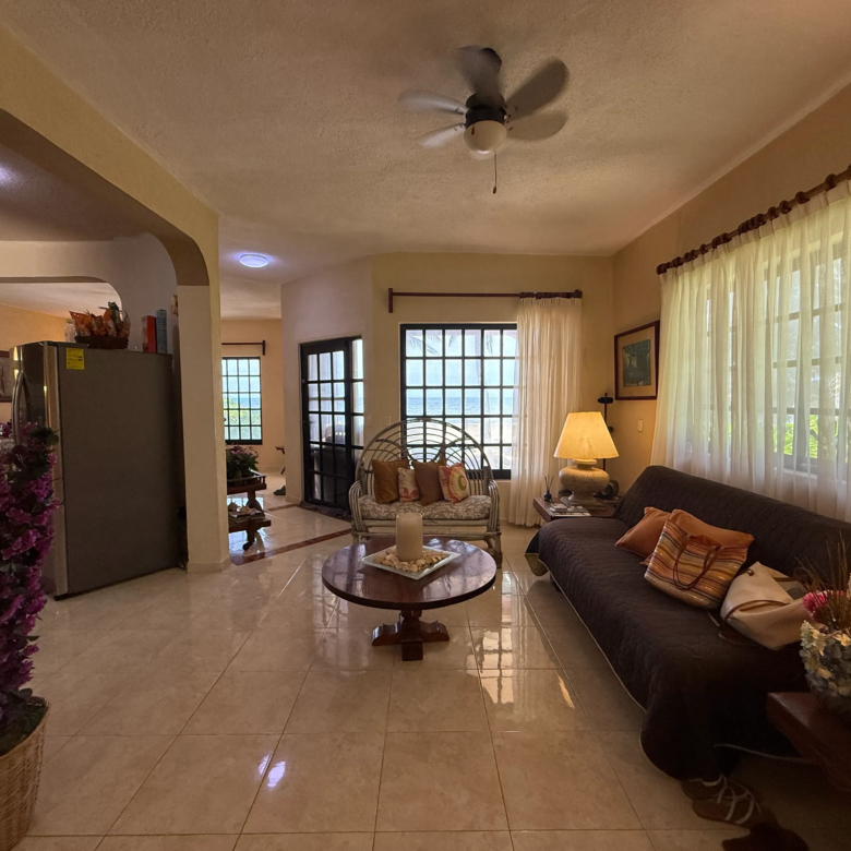 3-Bedroom Beachfront Home in Puerto Morelos