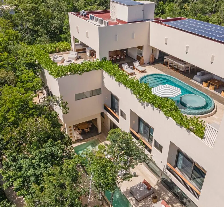 Villa Xatá: 5-Bedroom Villa in Los Santos, Aldea Zama, Tulum