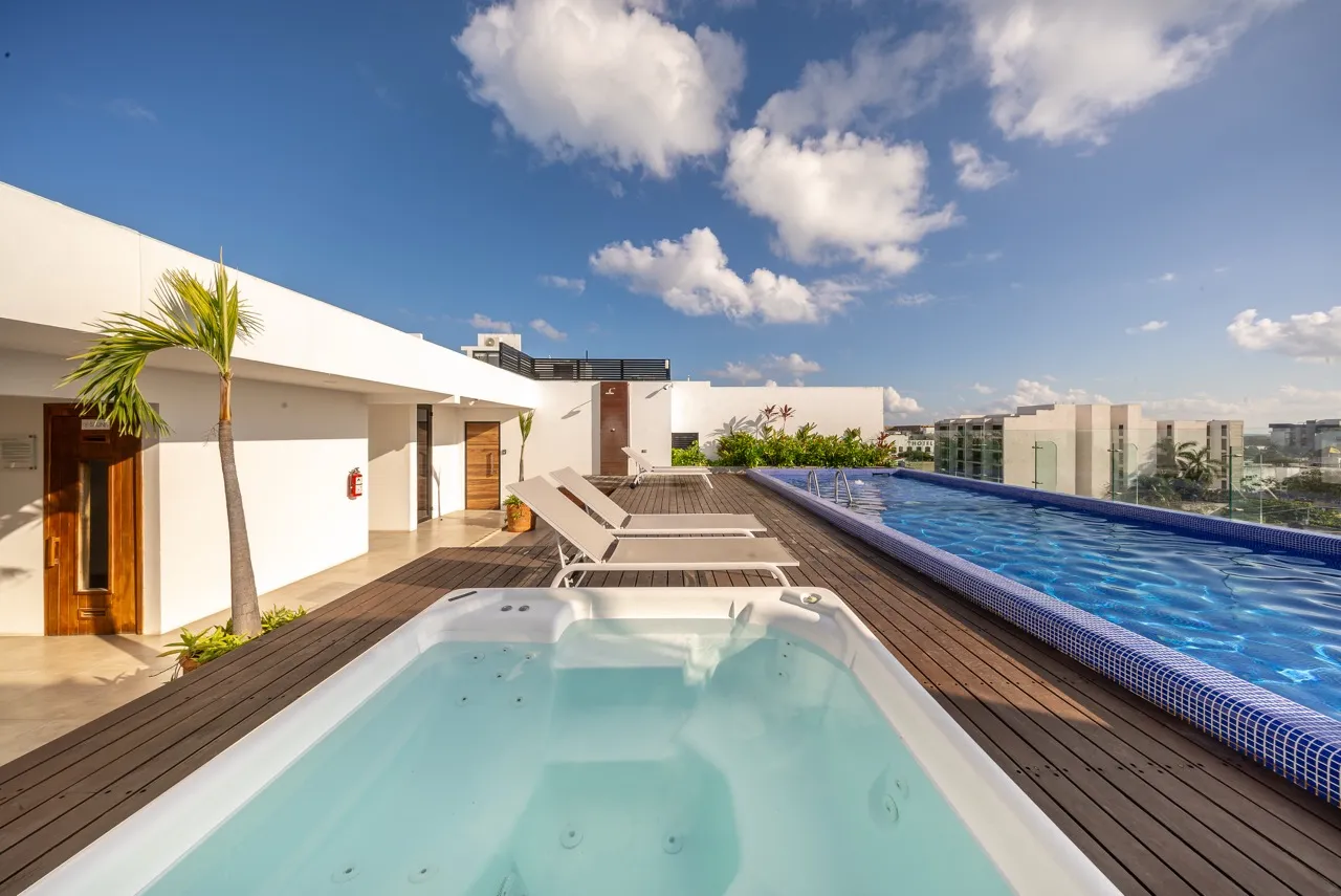 3-Bedroom Lock-Off Penthouse in Icono Playa, Playa del Carmen