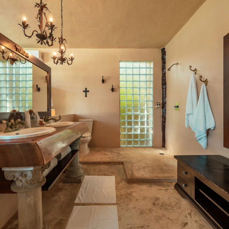 Casa Chic — 7-Bedroom Beachfront Villa in the Tulum Hotel Zone