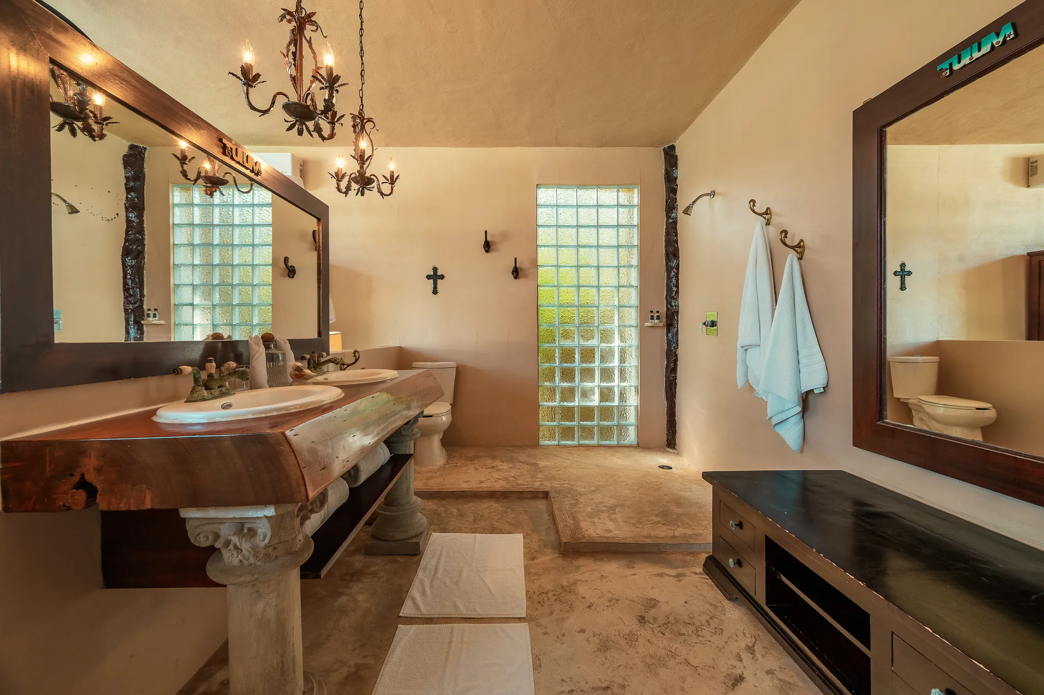 Casa Chic — 7-Bedroom Beachfront Villa in the Tulum Hotel Zone