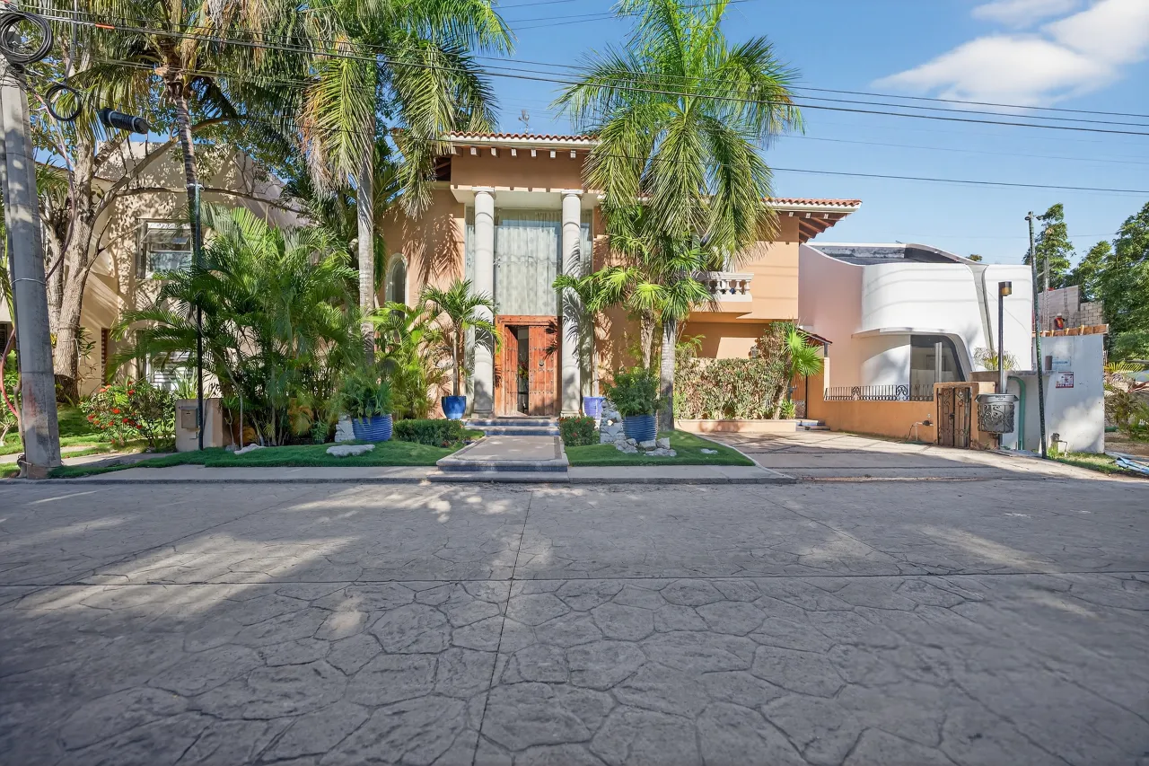 3-Bedroom Golf Villa in Puerto Aventuras