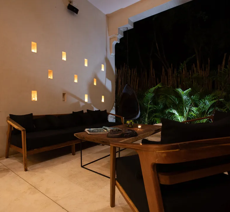Ambre et Epices — 8-Bedroom Villa in La Veleta, Tulum