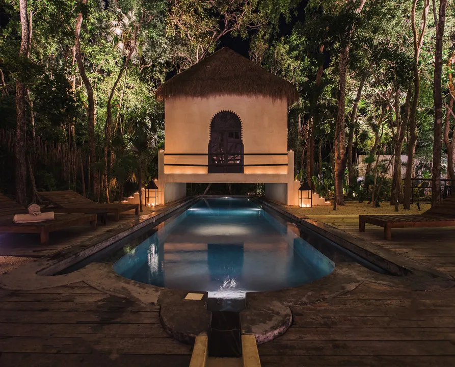 Ambre et Epices — 8-Bedroom Villa in La Veleta, Tulum