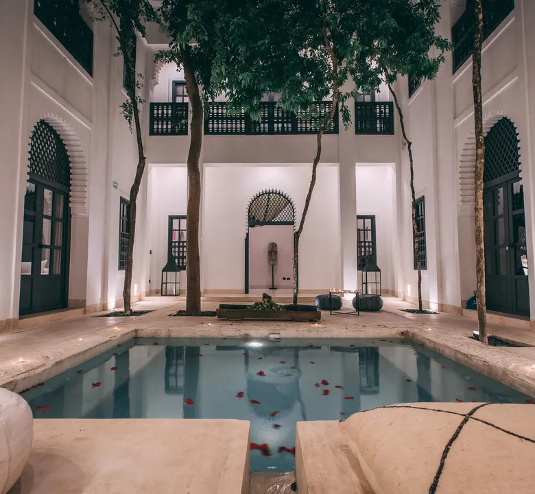Ambre et Epices — 8-Bedroom Villa in La Veleta, Tulum