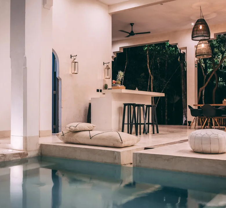 Ambre et Epices — 8-Bedroom Villa in La Veleta, Tulum