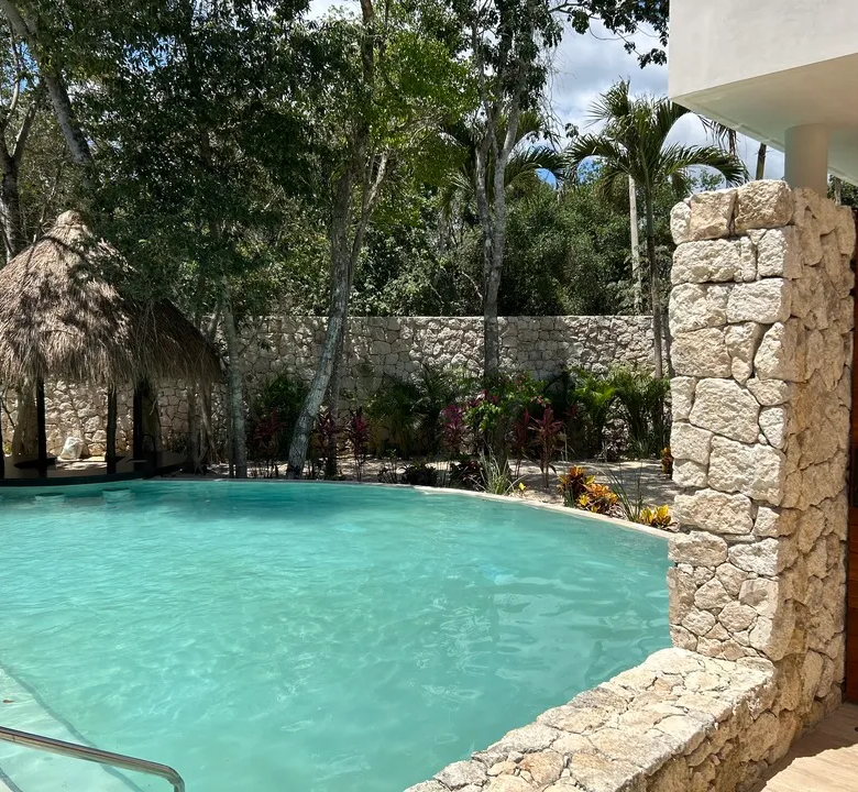 4-Bedroom Villa for sale in Tulum with Pool and Cinema