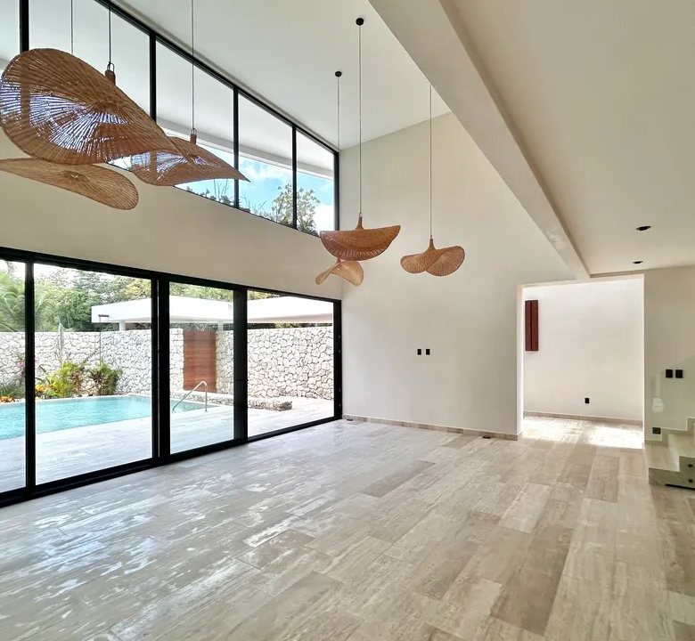 4-Bedroom Villa for sale in Tulum with Pool and Cinema