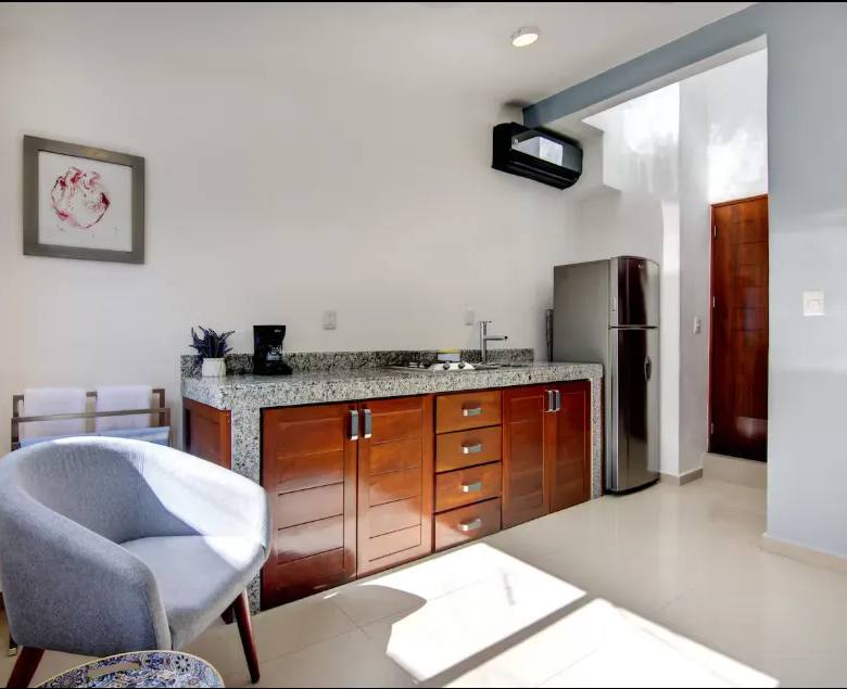 3-Bedroom House with Pool in Downtown Playa del Carmen