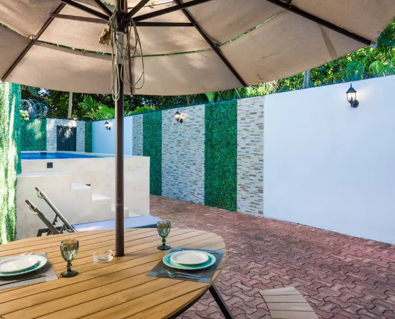 3-Bedroom House with Pool in Downtown Playa del Carmen