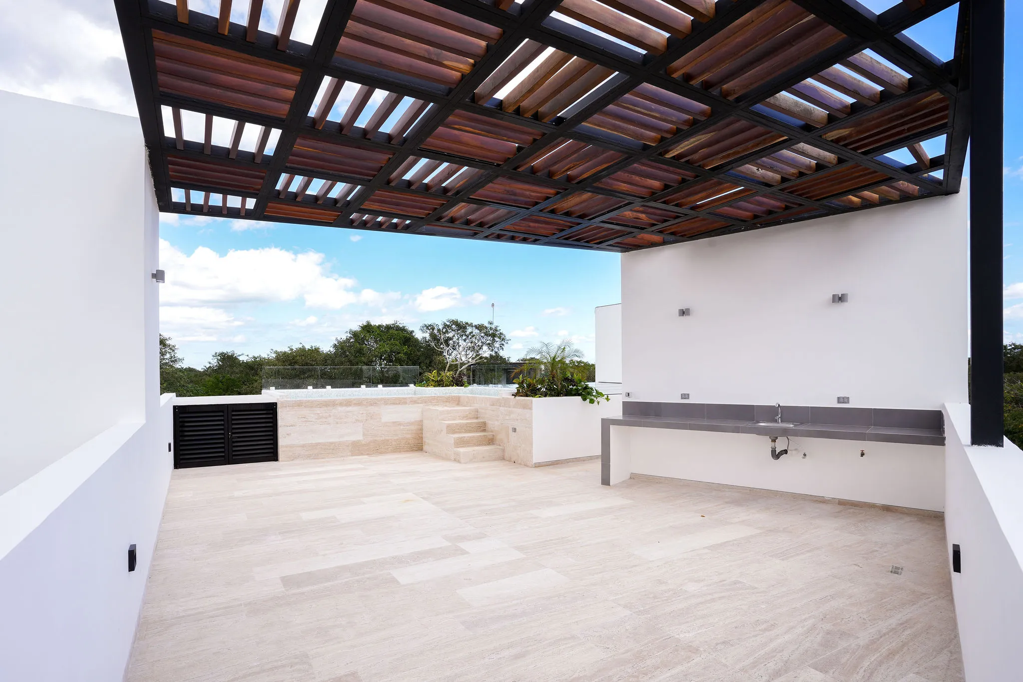 4–Bedroom Villa with Rooftop Pool in Selvamar, Playa del Carmen