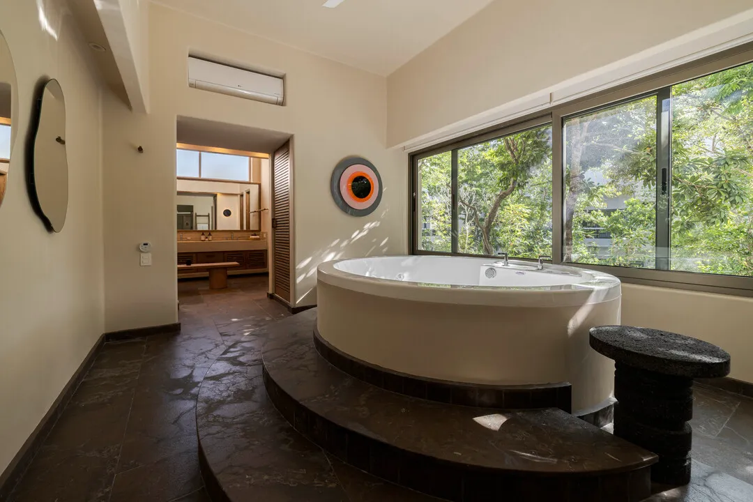 Villa Xatá: 5-Bedroom Villa in Los Santos, Aldea Zama, Tulum