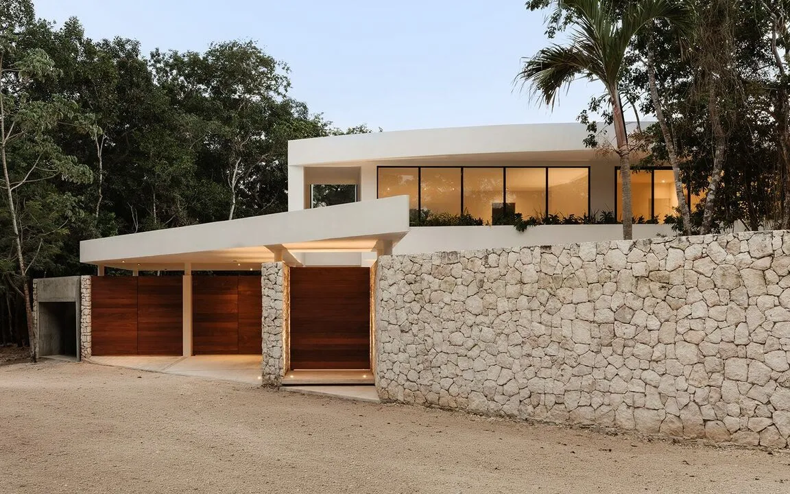 4-Bedroom Villa for sale in Tulum with Pool and Cinema
