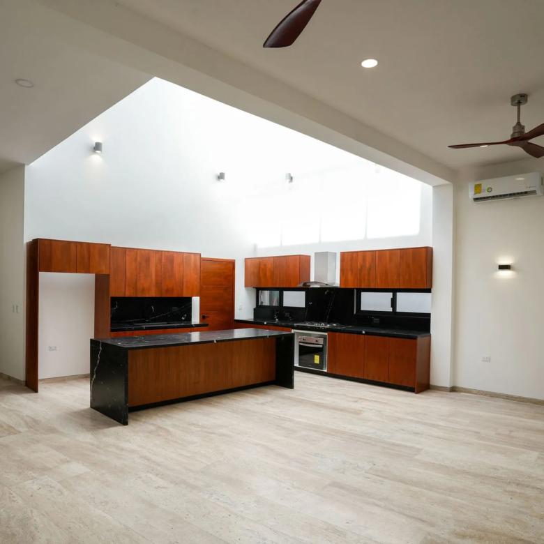 4–Bedroom Villa with Rooftop Pool in Selvamar, Playa del Carmen