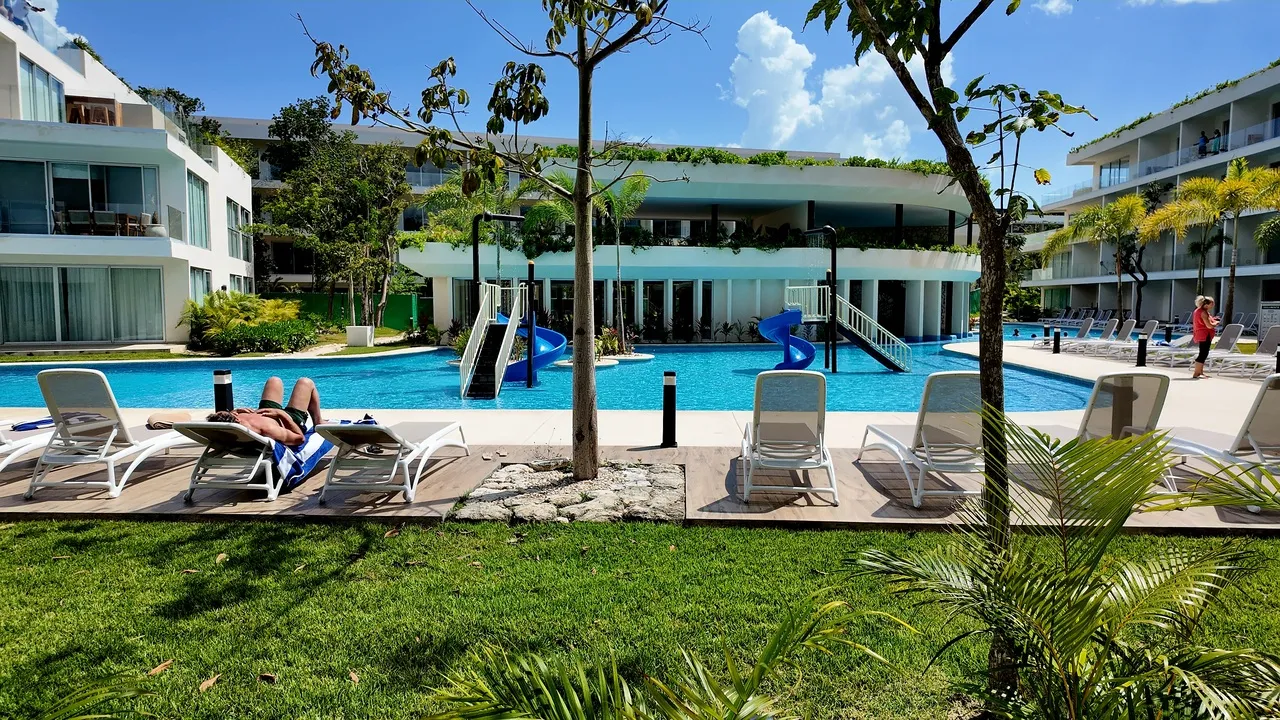 The Leaf Condos — Studio to 3-Bedroom Residences in Playacar, Playa del Carmen