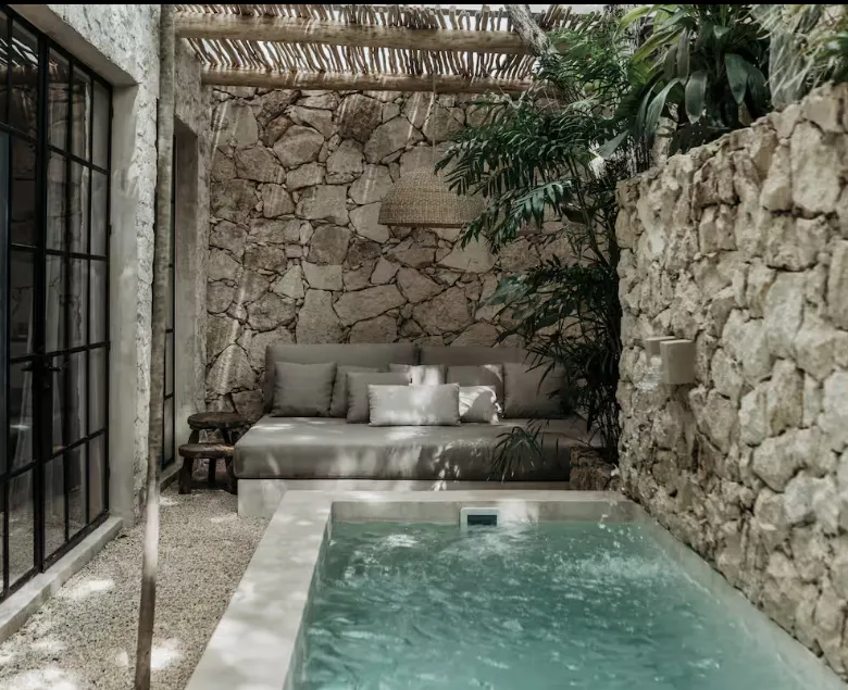 Ramas Tulum Studio: Garden-Level Unit in La Veleta