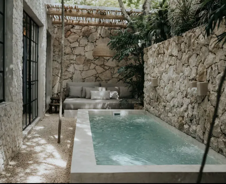 Ramas Tulum Studio: Garden-Level Unit in La Veleta