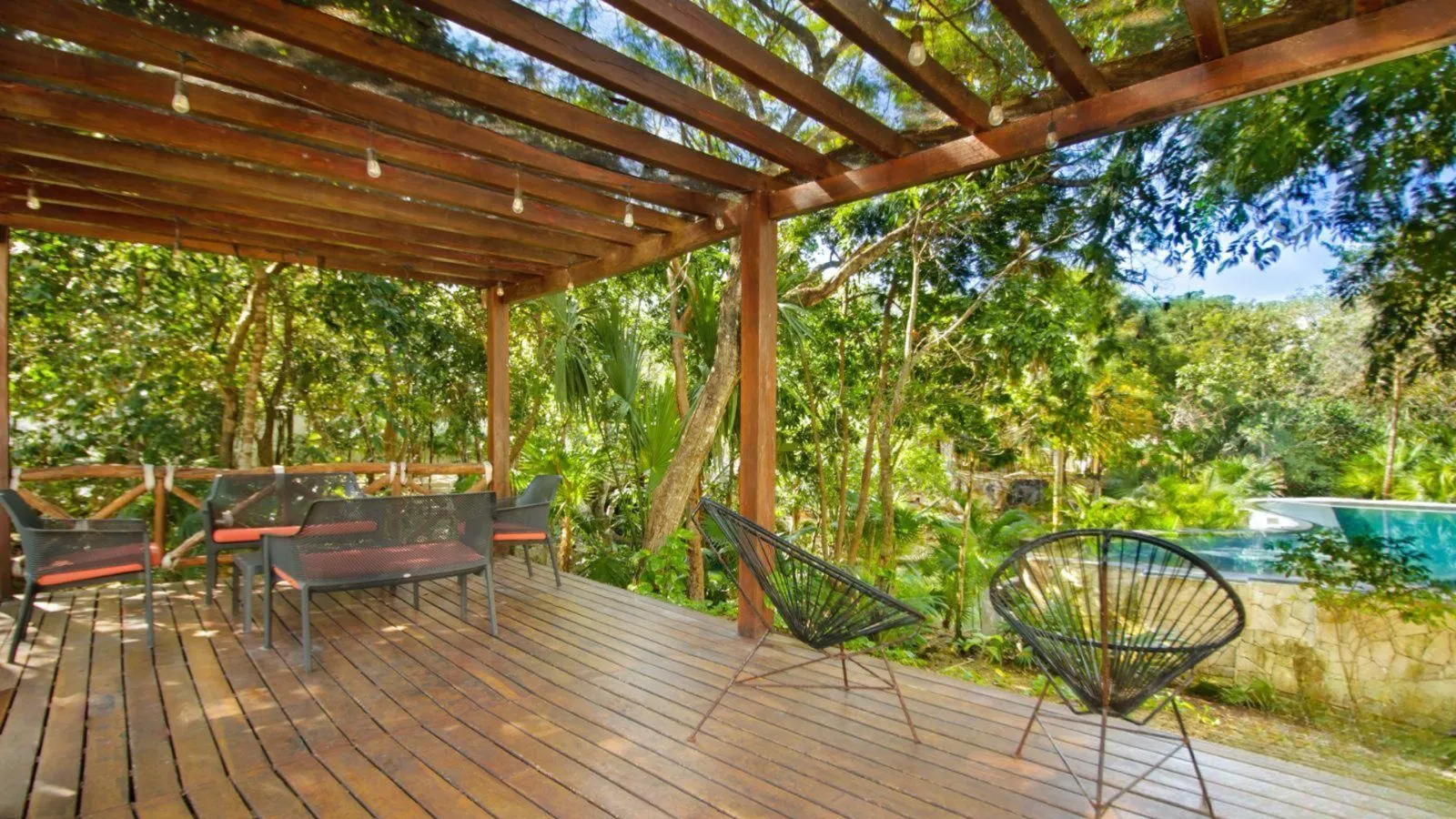 Casa Bosques de Bambú: 4–Bedroom Villa with Private Pool, Jacuzzi, Playa del Carmen