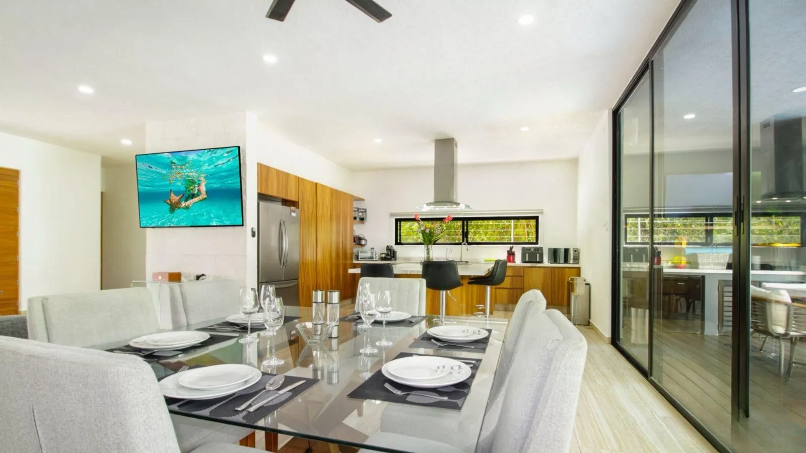 Casa Bosques de Bambú: 4–Bedroom Villa with Private Pool, Jacuzzi, Playa del Carmen