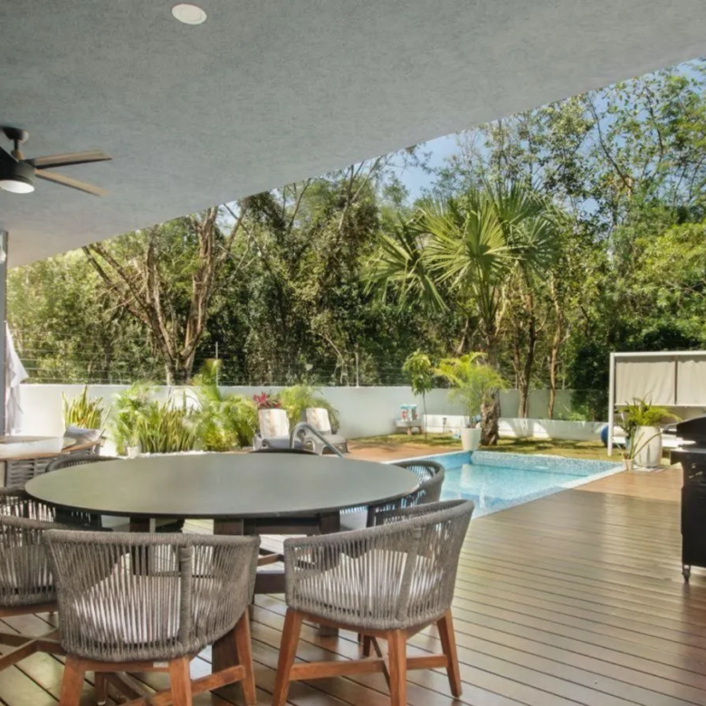 Casa Bosques de Bambú: 4–Bedroom Villa with Private Pool, Jacuzzi, Playa del Carmen
