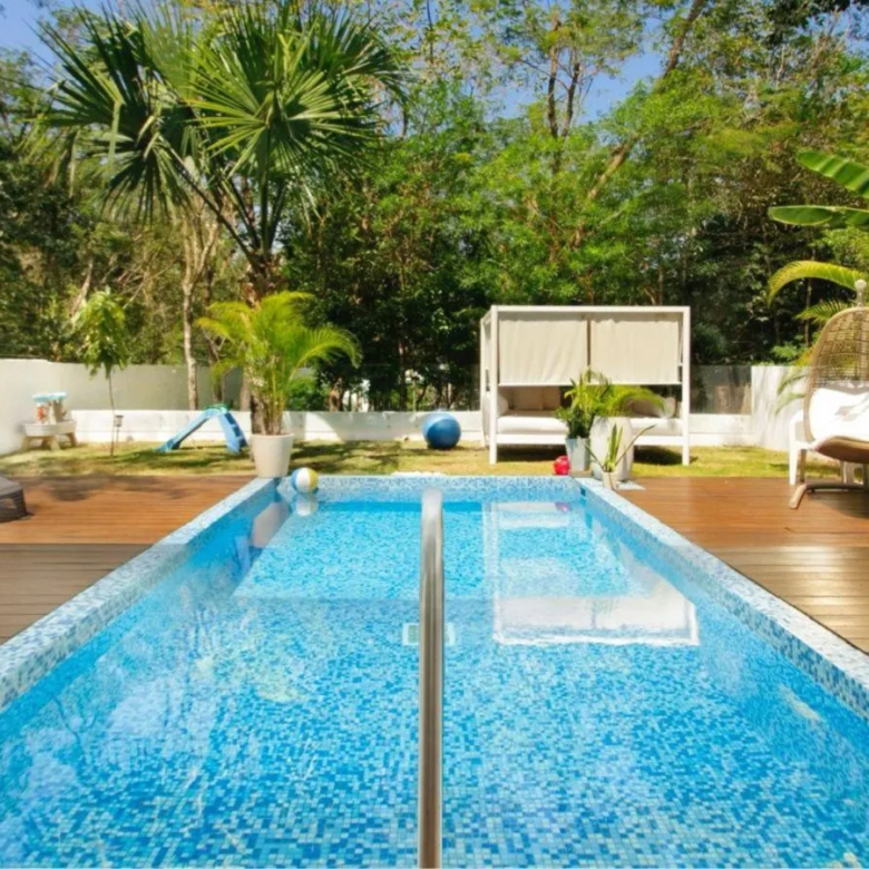Casa Bosques de Bambú: 4–Bedroom Villa with Private Pool, Jacuzzi, Playa del Carmen