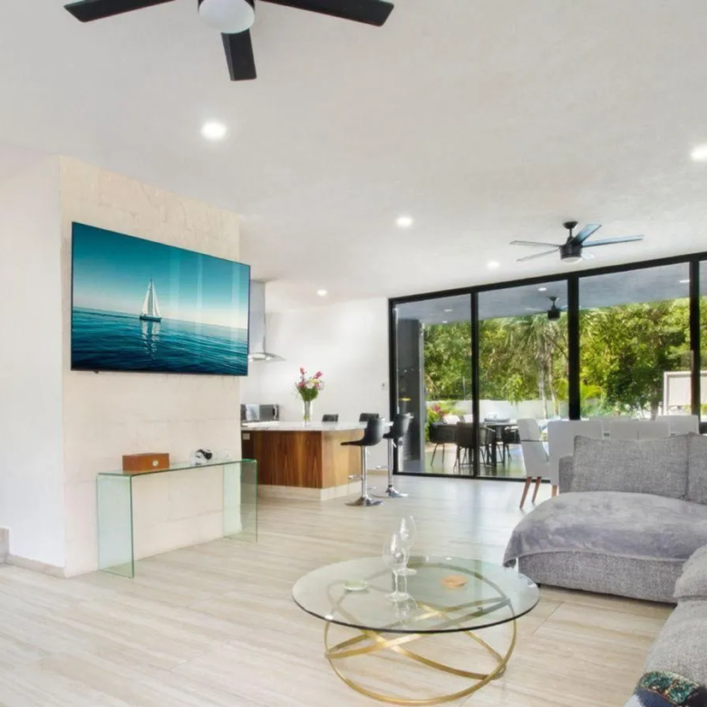 Casa Bosques de Bambú: 4–Bedroom Villa with Private Pool, Jacuzzi, Playa del Carmen