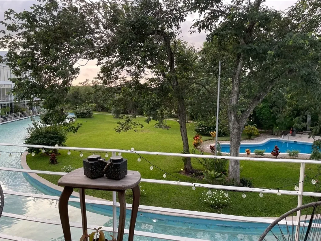 Condominio Azul Playacar: Three-Bedroom Double-Height Condo with Rooftop